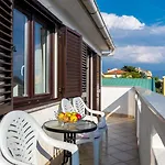 Jeka With View 4*
