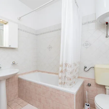 Apartment Jeka With View Baska (Krk)