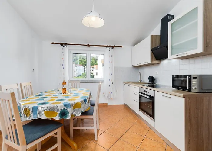 Guest house Jeka With View Baska (Krk)