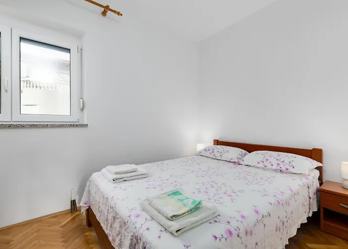 Guest house Jeka With View Baska (Krk)