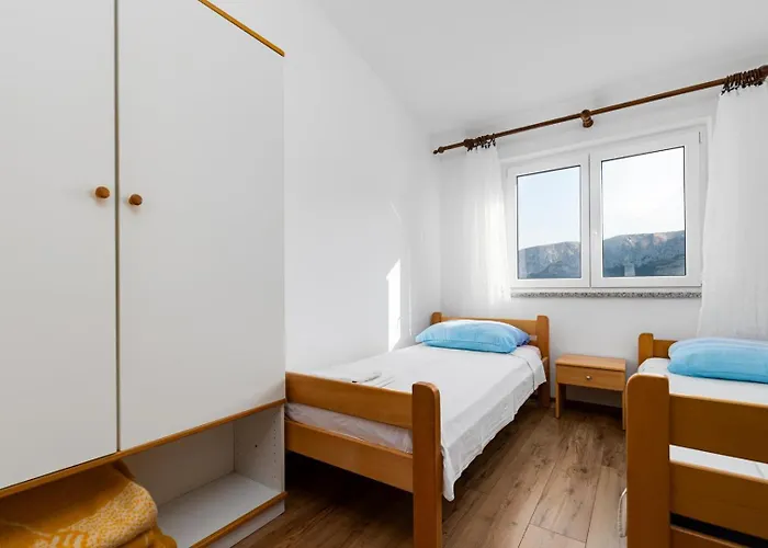 Guest house Jeka With View Baska (Krk)